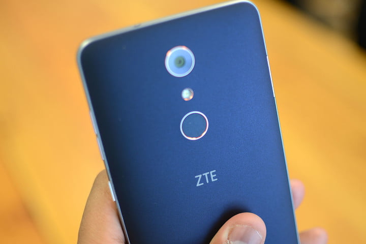 zte zmax pro back top