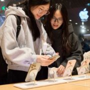 iPhone 17 переломил падение продаж Apple в Китае — рост составил 22 % 22 07432f81fcf773f5713c61aae1745ae0